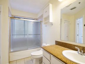 4800 W Lovers Lane  518, Dallas Texas 75209