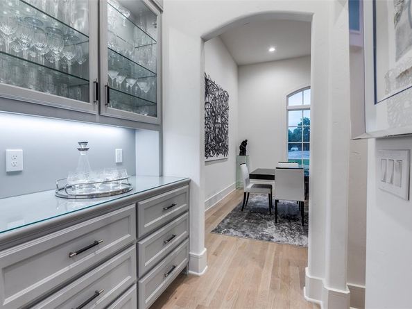 4254  Ridge Road , Dallas Texas 75229