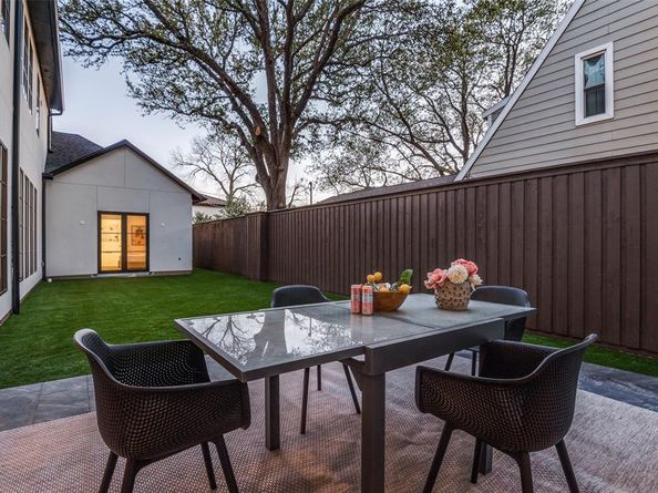 4910 W Hanover Avenue , Dallas Texas 75209