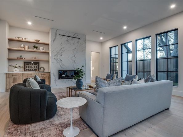 4910 W Hanover Avenue , Dallas Texas 75209