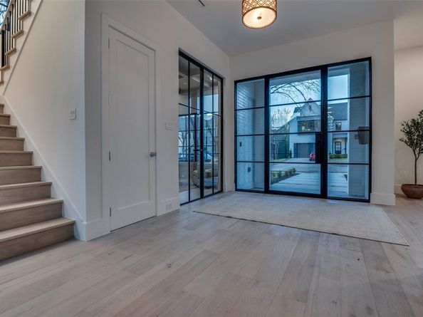 4910 W Hanover Avenue , Dallas Texas 75209