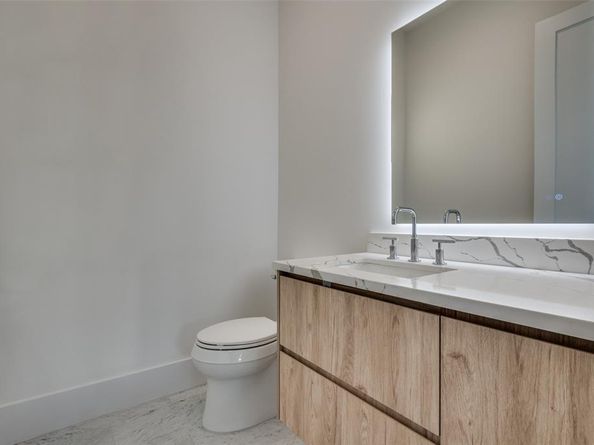 4910 W Hanover Avenue , Dallas Texas 75209