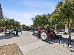 912 S Cesar Chavez Boulevard , Dallas Texas 75201