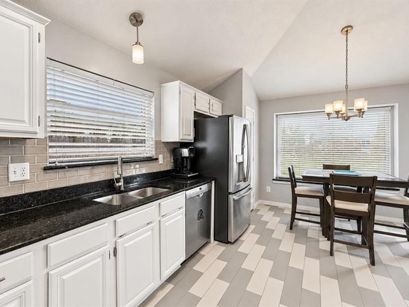 211  Ember Glen Drive , Arlington Texas 76018