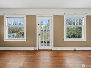 206 32nd Avenue, Seattle WA 98122