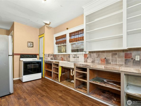 206 32nd Avenue, Seattle WA 98122