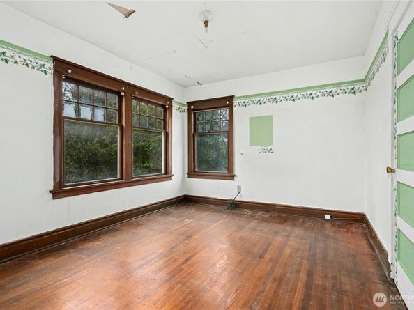 206 32nd Avenue, Seattle WA 98122