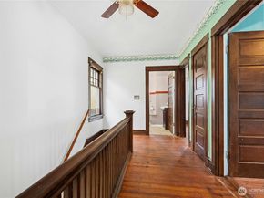 206 32nd Avenue, Seattle WA 98122