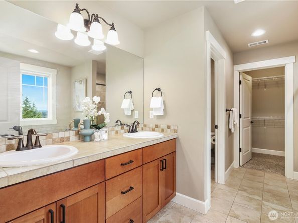 16300 270th Place NE, Duvall WA 98019