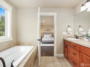 16300 270th Place NE, Duvall WA 98019