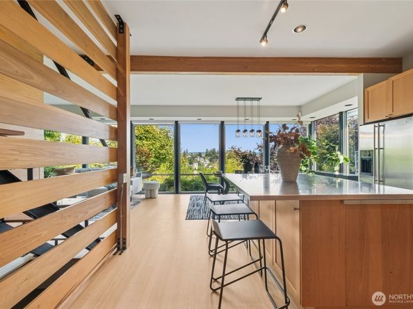4050 34th Avenue S, Seattle WA 98118