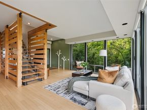 4050 34th Avenue S, Seattle WA 98118