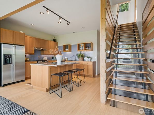 4050 34th Avenue S, Seattle WA 98118