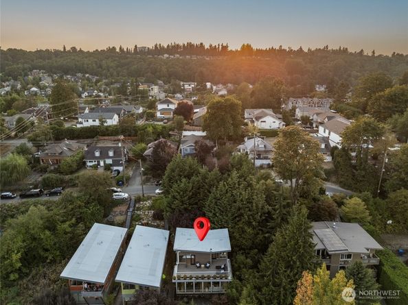 4050 34th Avenue S, Seattle WA 98118