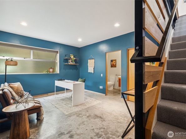 4050 34th Avenue S, Seattle WA 98118