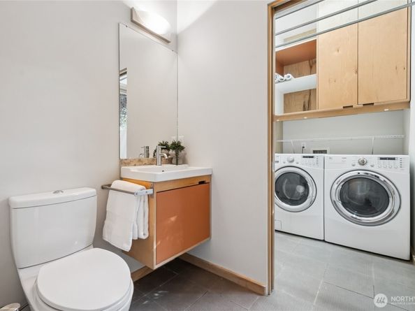 4050 34th Avenue S, Seattle WA 98118