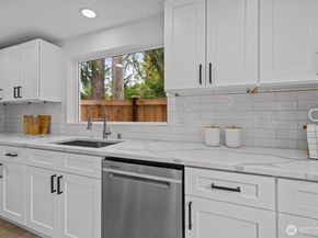 1540 NE 113th Street, Seattle WA 98125