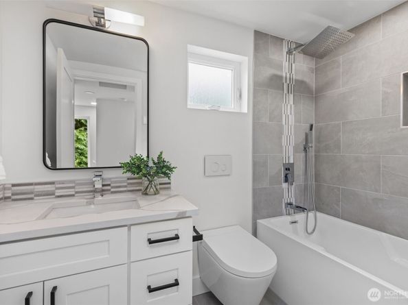 1540 NE 113th Street, Seattle WA 98125