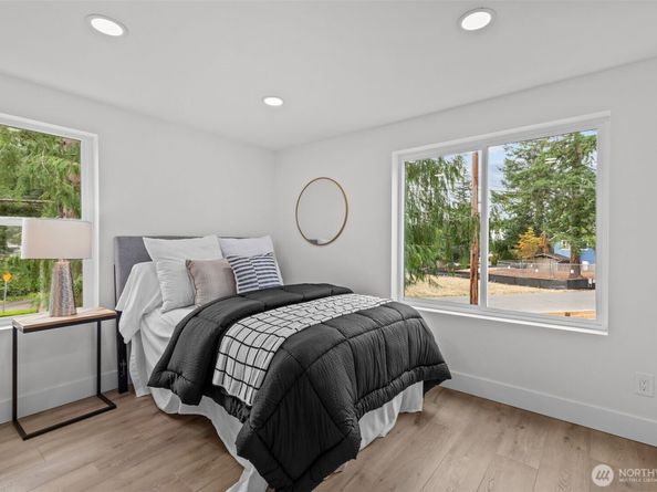 1540 NE 113th Street, Seattle WA 98125
