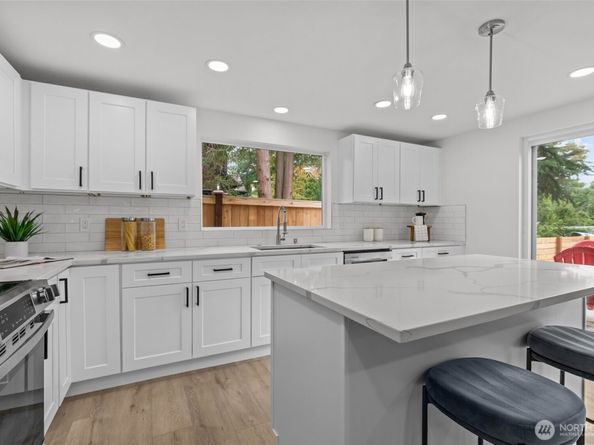 1540 NE 113th Street, Seattle WA 98125