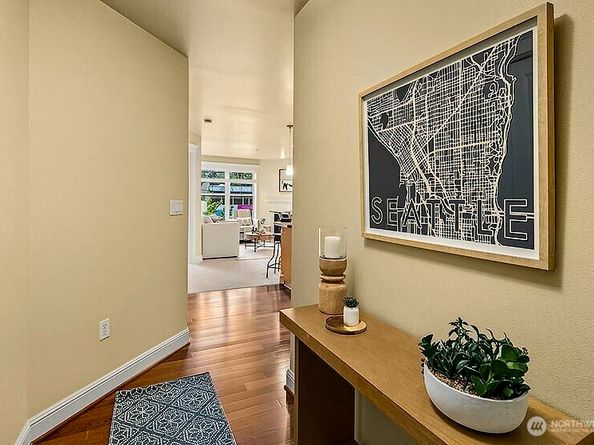 3150 W Government Way 206, Seattle WA 98199