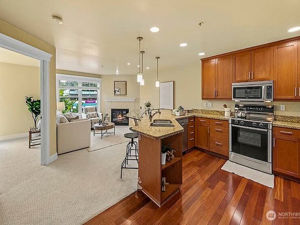 3150 W Government Way 206, Seattle WA 98199