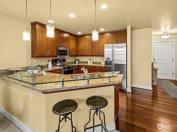 3150 W Government Way 206, Seattle WA 98199
