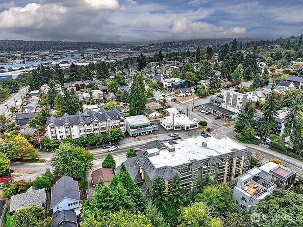 3150 W Government Way 206, Seattle WA 98199