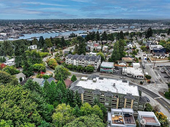 3150 W Government Way 206, Seattle WA 98199