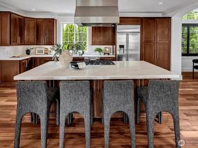 606 10th Ave, Kirkland WA 98033