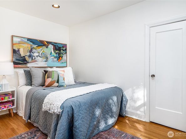 2520 Warren Avenue N, Seattle WA 98109
