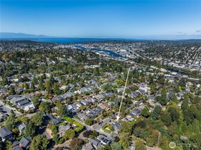 2520 Warren Avenue N, Seattle WA 98109