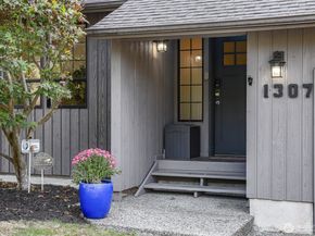 1307 SW 160th Street, Burien WA 98166