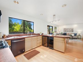 1307 SW 160th Street, Burien WA 98166