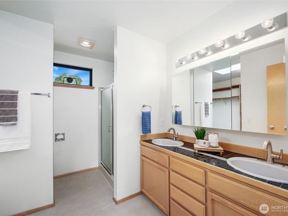 1307 SW 160th Street, Burien WA 98166