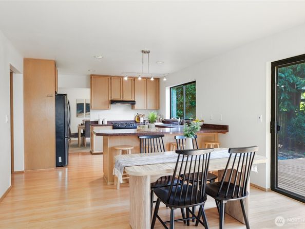 1307 SW 160th Street, Burien WA 98166