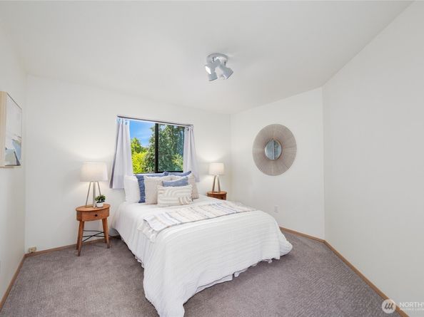 1307 SW 160th Street, Burien WA 98166