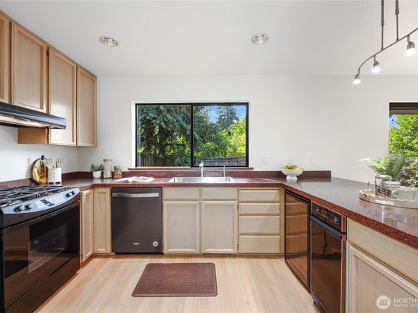 1307 SW 160th Street, Burien WA 98166