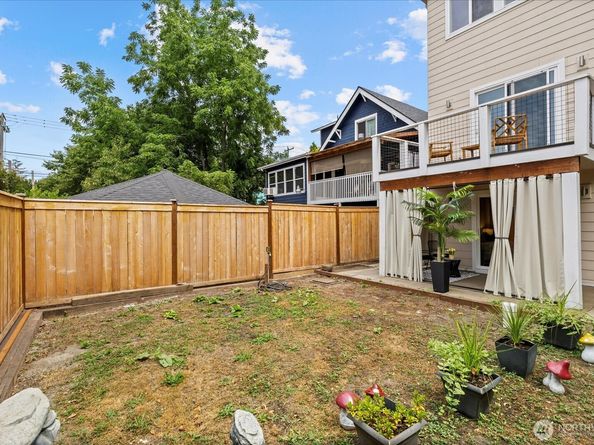 715 28th Ave S &713, Seattle WA 98144