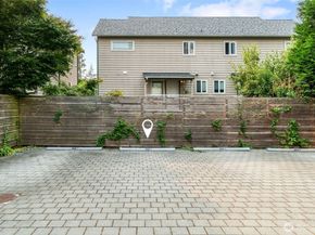 9045 Mary Avenue NW D, Seattle WA 98117