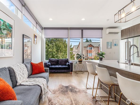 9045 Mary Avenue NW D, Seattle WA 98117