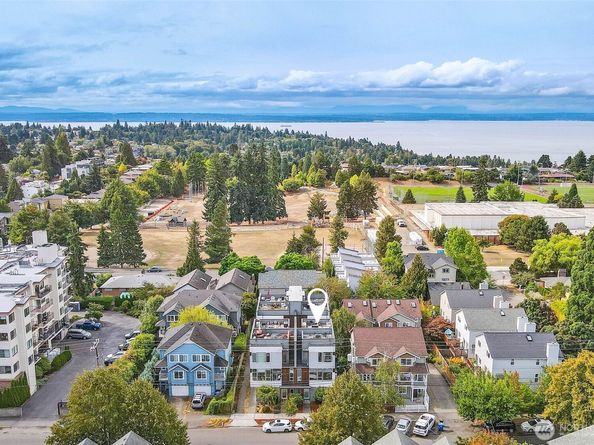 9045 Mary Avenue NW D, Seattle WA 98117