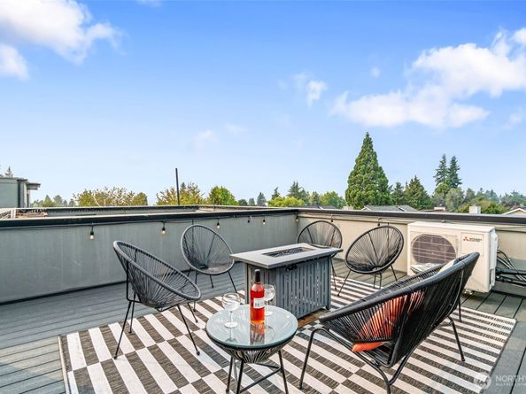 9045 Mary Avenue NW D, Seattle WA 98117