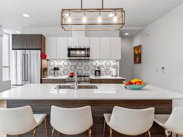 9045 Mary Avenue NW D, Seattle WA 98117