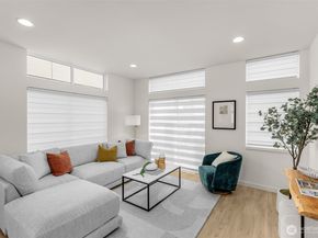 8337 D 12th Avenue NW, Seattle WA 98117