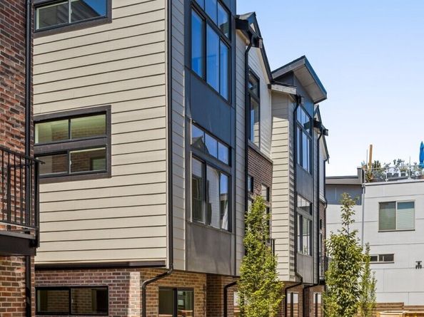 8337 D 12th Avenue NW, Seattle WA 98117