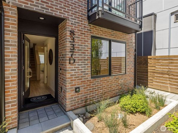 8337 D 12th Avenue NW, Seattle WA 98117