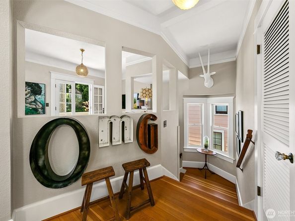 1714 E Highland Drive 1714, Seattle WA 98112