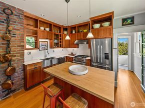 1714 E Highland Drive 1714, Seattle WA 98112