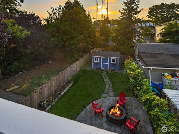 1629 22nd Avenue, Seattle WA 98122